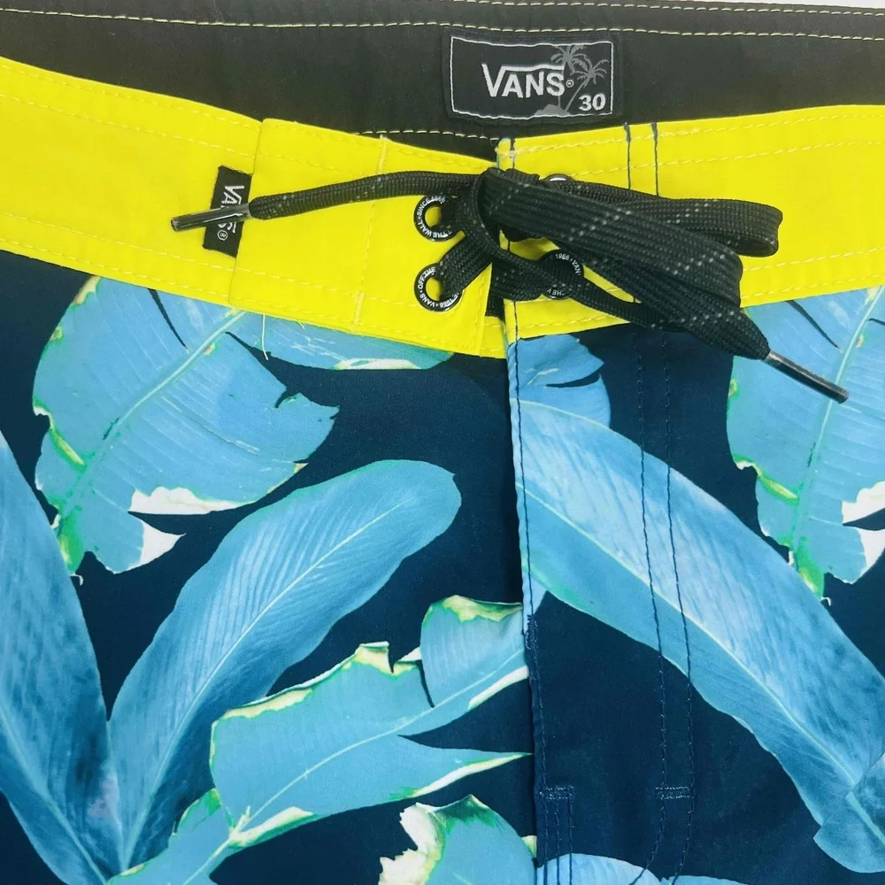 Vans Size 30 Boardshorts Multi-Color Drawstring‎ Waist Floral Color Block